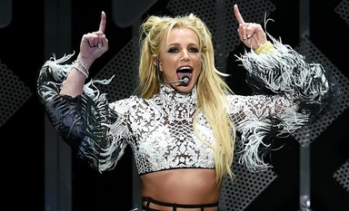 Buka Suara Soal Aksi Nekat Berdiri di Sunroof Mobil, Britney Spears: Tidak Seperti yang Terlihat