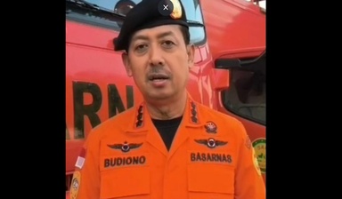 Jenazah Pendaki yang Terjatuh di Kawah Gunung Slamet Dibawa ke Puskesmas