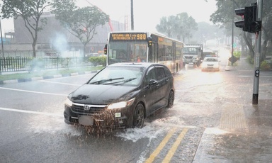 Driver donates $200 after accidentally splashing pedestrian along Bendemeer Road: ‘Couldn’t stop to say sorry’