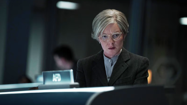 'For All Mankind' star Wrenn Schmidt on her character's journey from NASA's mission control to the slammer (interview)