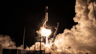 Rocket Lab launches Japanese Earth-observing satellite after 5-week delay (video, photos)