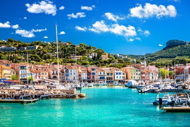 Cover Up or Pay Up: Beach Towns in France Issue Fines for This ‘Unhygienic’ Activity
