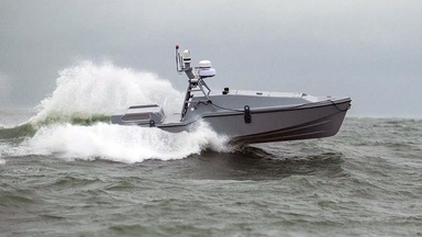 USV Digunakan Menyelamat Krew Helikopter Terhempas Pertama Kali Dalam Sejarah