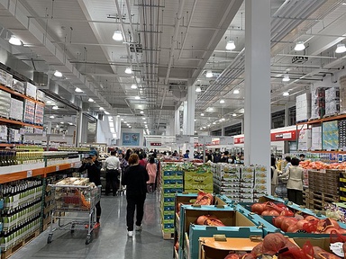 U.S. Wholesale Prices Hold Flat in July, Boosting Odds Fed Keeps Rates Steady