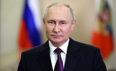 Russia’s Economy Shows Strain as Analysts Warn Putin Could Escalate Ukraine War Before Money Runs Short