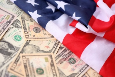 Americans Are Spending More Again — But Their Credit Card Debt Tells Another Story
