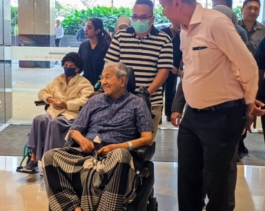 TunM’s PAS-slant clarion call to “vote for Malay candidates” in GE16 jeered by Madani backers
