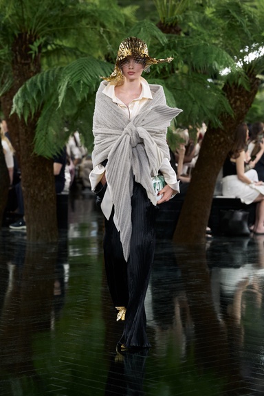 At Dior Haute Couture 2026/27, Jonathan Anderson Shapes Fashion Into Sculpture