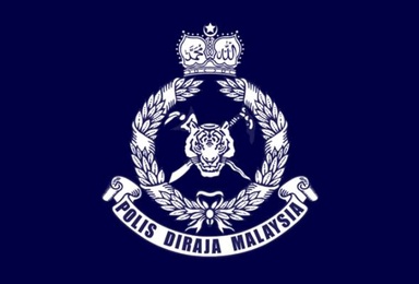 Pelajar Tingkatan Satu Kejar Rakan Sekolah Dengan Pisau Pemotong Kertas Selepas Berang Dibaling Ais