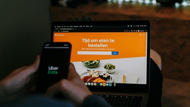 Free Meals for 2 Years worth RM104K?! Man Scams Restaurants with Over 1,000 Fake Complaints!