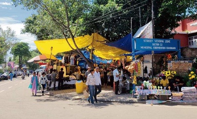 Chandigarh Mayor orders zero tolerance against illegal street vending