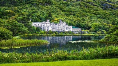In Ireland, this neo-Gothic castle set beside a lake is one of the most beautiful sights in Connemara