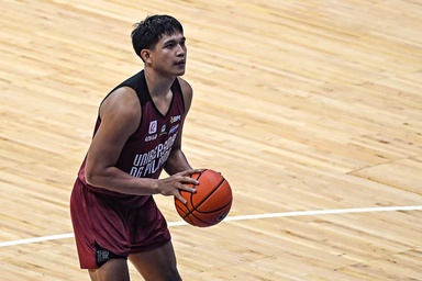 UP overpowers Ateneo, takes early lead in UAAP S89 men's basketball standings