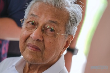 Tun Mahathir misses SG4 economic forum due to health concerns
