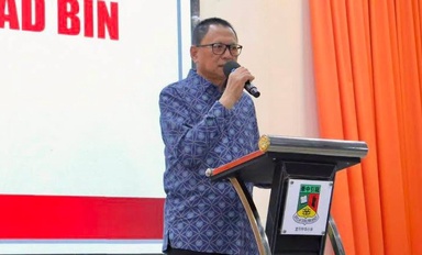Puad Zarkashi hits back at UMNO Youth chief over ‘family party’ remark