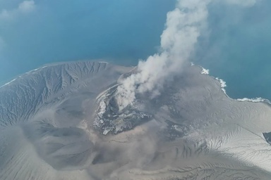 Abu Anak Krakatau ganggu penerbangan, rakyat Malaysia diminta semak status penerbangan