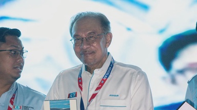 PM Anwar umum tambah RM1 juta untuk setiap parlimen, pertimbang tingkatkan subsidi RON95
