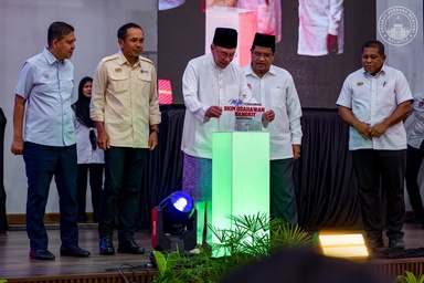 Belanjawan 2027: PM Anwar beri bayangan peruntukan usahawan kecil bakal ditambah