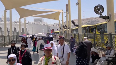 Sempat Mundur 12 Jam Demi Istirahat Jemaah, Ratusan Bus Shalawat di Makkah Mengaspal Lagi