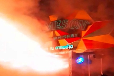 Kebakaran Mengerikan Melanda Pub Bangkok, 27 Orang Tewas, 22 Kritis