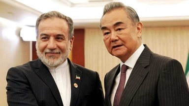 China Menentang Ancaman Trump soal Perang Ekonomi terhadap Iran