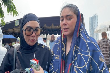 Thalita Latief Kenang Mendiang Ayah sebagai Sosok Humoris dan Berjiwa Muda