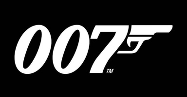 James Bond Hopeful Secretly Marries Longtime Love