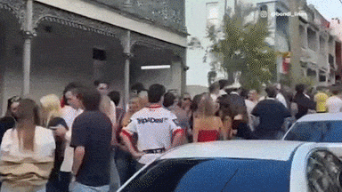 Incredible scenes as Aussies flock to two-up games