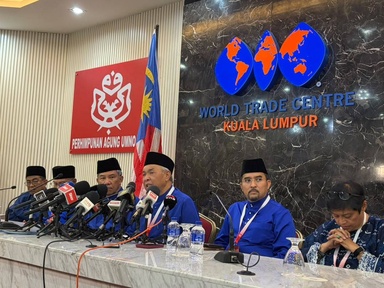 Umno to remain in Unity Government until end of term, says Zahid