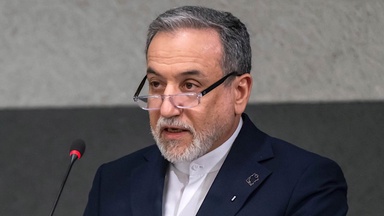 Iran’s foreign minister heads to Pakistan, raising hopes for renewed talks