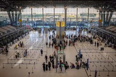 Chinese tourist banned from Thailand for life after damaging $15,000 airport gate