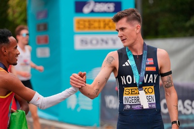 Jakob Ingebrigtsen pipped to gold in thrilling World Road Running Championships