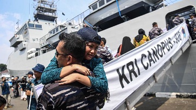 KRI Canopus Deployed to Aid Underwater Search for Virgo Transport 8 Victims