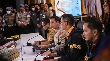 Mengapa Belum Ada Tersangka Korupsi Terkait Kafe de'Clan