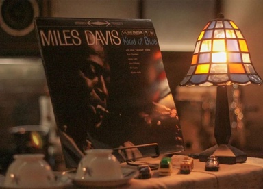 Our Guide to Vinyl-Powered Restaurants, Cafés & Bars Around KL/PJ to Visit For Your Fix of Beats and Brews