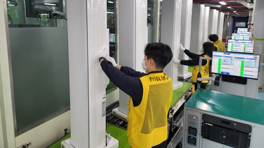 South Korea Adds 108,000 Jobs as Youth Employment Falls: Survey
