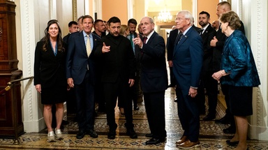 Senate overwhelmingly passes Russia sanctions bill