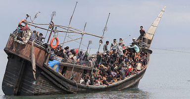 Lebih 500 pelarian Rohingya dikhuatiri maut selepas dua bot karam di luar pantai Myanmar