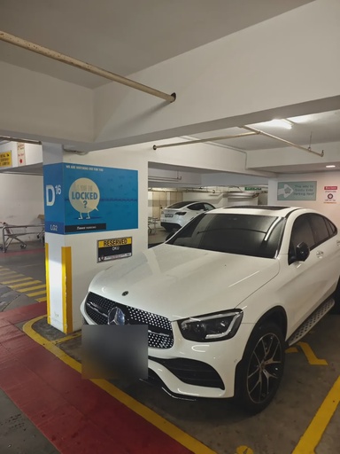 ‘Walked out. Shame on you’ – Man calls out luxury SUV driver for parking in OKU bay