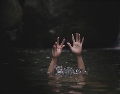 Man who rescued great-nephew from river found drowned