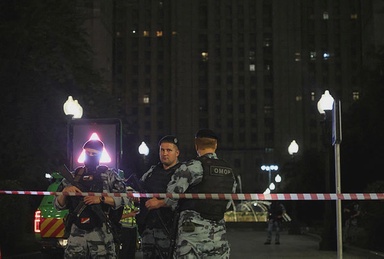 Bombing at Moscow restaurant kills 3, officials say