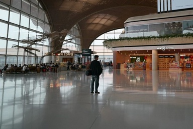 Flight cuts and soaring fares leave airport vendors fearing bleak summer