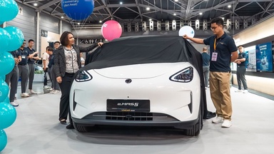 Proton e.MAS 5 Rasmi di Singapura