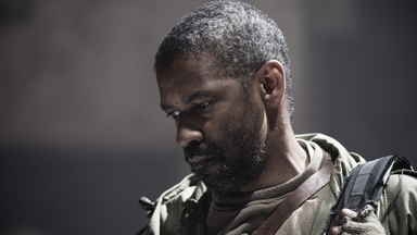 Roger Ebert Praised This Denzel Washington Sci-Fi Movie That Was Otherwise A Critical Flop
