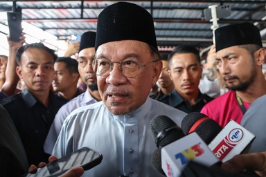 部长工钱已算低 安华：经济若恶化不排除减薪