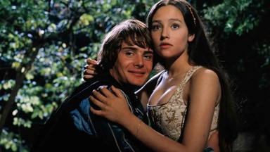 15 People Share the Unexpected Explicit Movie Scene That Most Took Them By Surprise