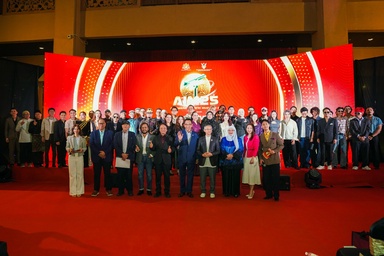 RIM ANNOUNCES TOP 5 FINALISTS AND PANEL OF JUDGES FOR AIM25
