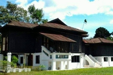 Ex-Undang Luak Sungai Ujong’s move to depose Negeri Sembilan Ruler ‘disloyal’, should face legal action, says official