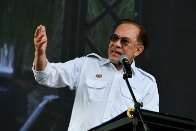 Jho Low pardon bid: Anwar says ‘we are not going that route’, leaves US decision to Washington