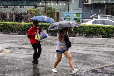 Wet weather ahead: MetMalaysia warns of thunderstorms, heavy rain in five states until 3pm